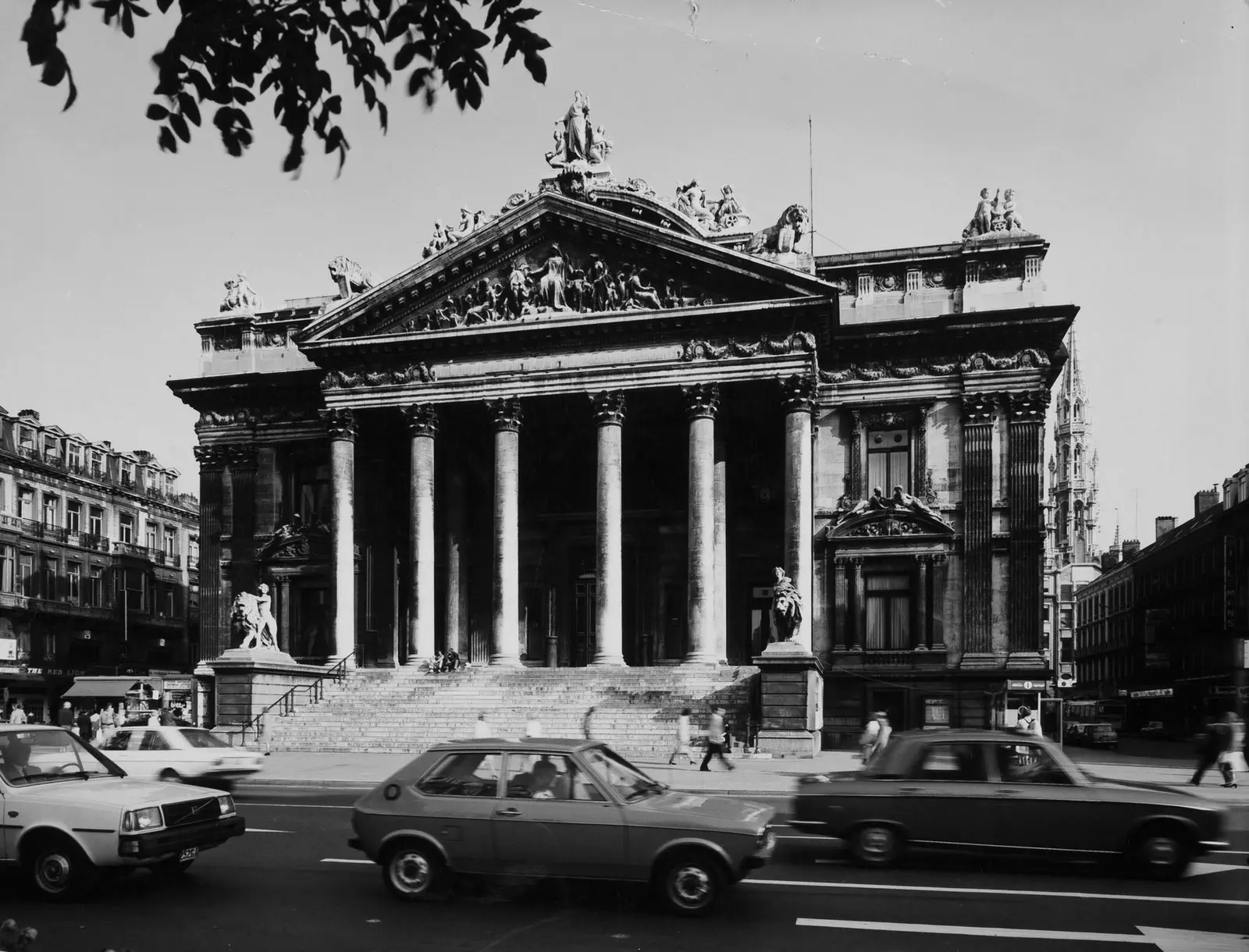 Boulevard Anspach 80. Bourse de Commerce et des Fonds Publics, 1979 © L'inventaire du patrimoine architectural – RBC Boulevard Anspach 80. Bourse de Commerce et des Fonds Publics, 1979 © L'inventaire du patrimoine architectural – RBC
