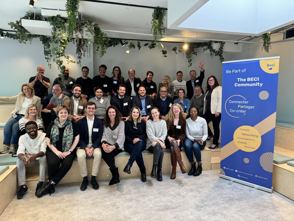 M3 - Company from 10 to 14 collaborators